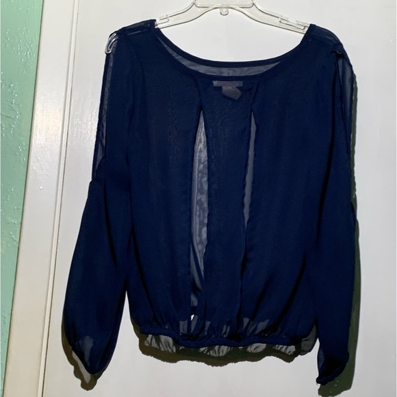 Women’s blouse size small - Picture 1 of 9